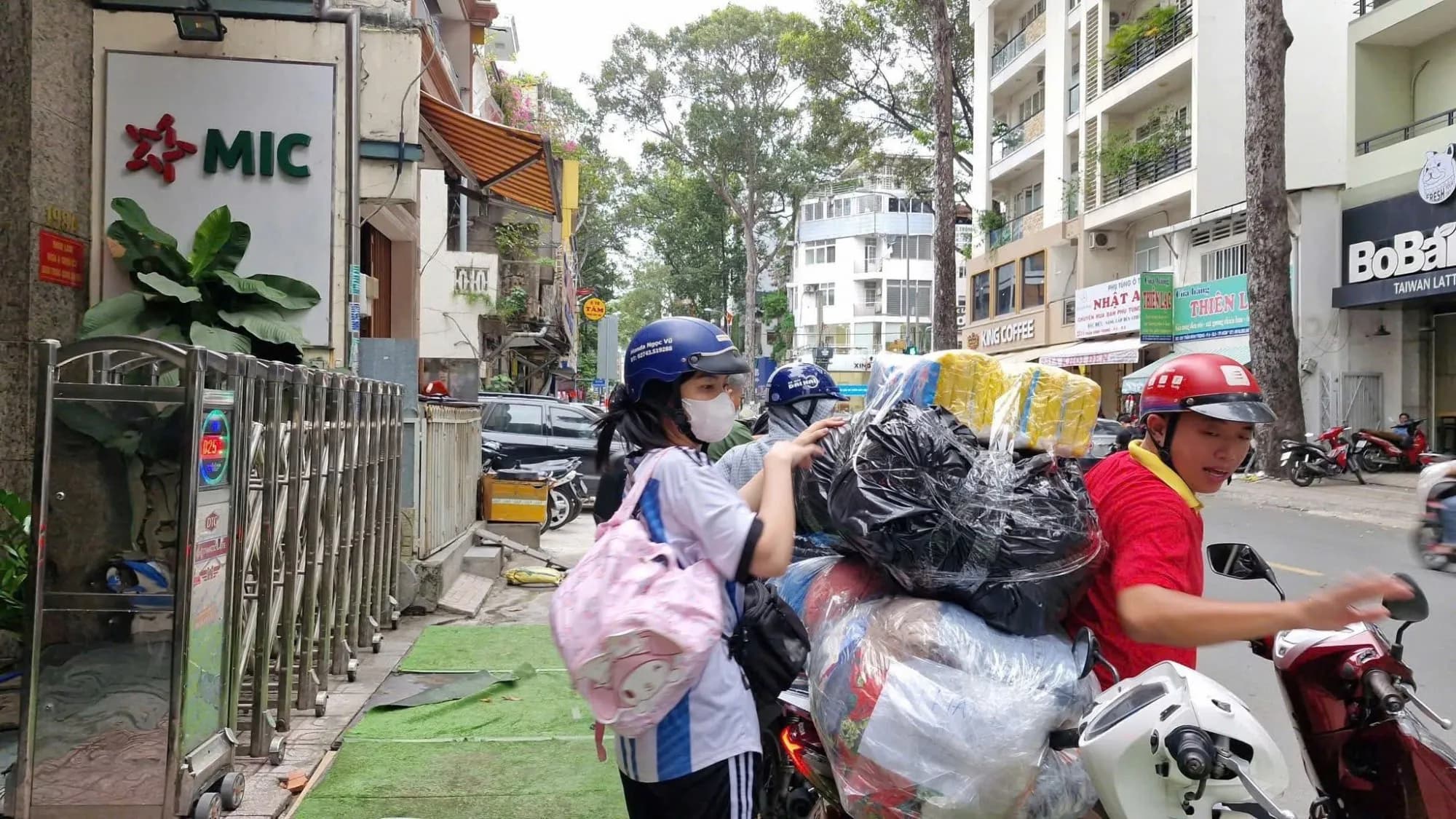 Chung tay hướng về miền Trung sau bão lũ năm 2025 — ảnh 5